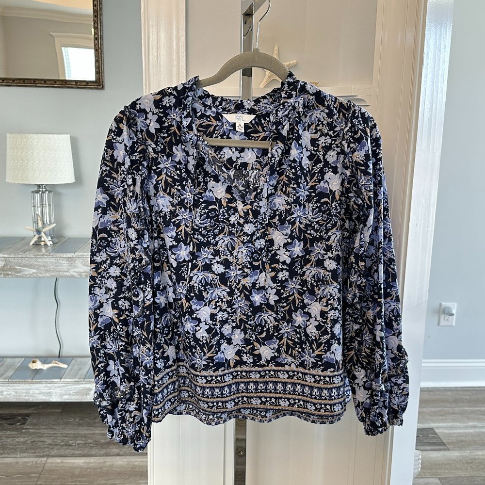 Time & Tru Womans Sz M Beautiful Floral Boho Style Top